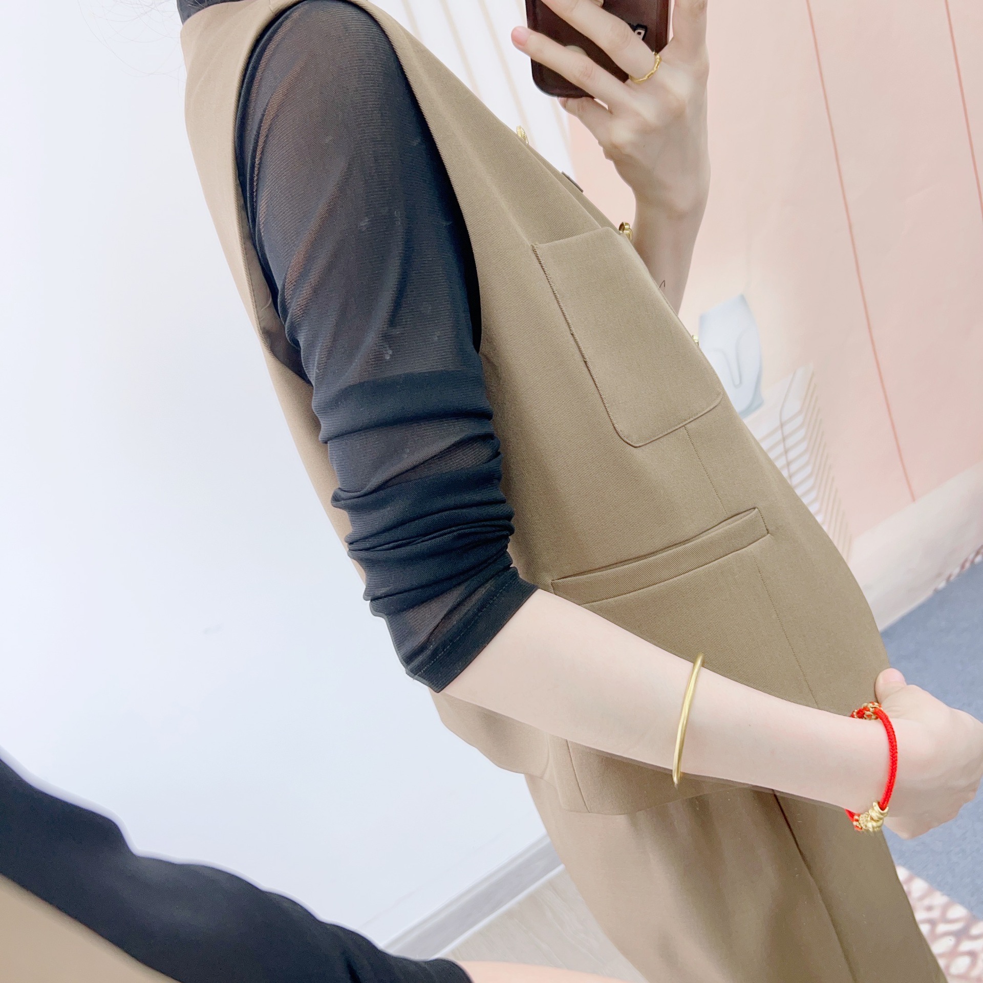 パンツセットアップ ノーカラーベスト＆ワイドパンツセット
