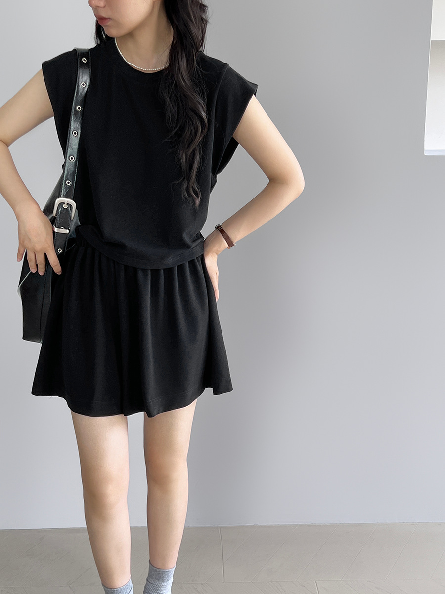 パンツセットアップ すっきりノースリーブショートセット