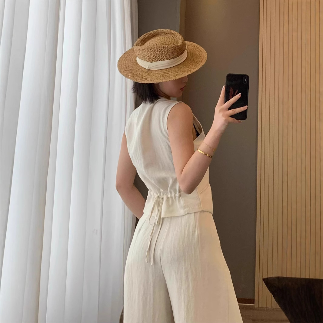 https://fulmo-img-server.com/pants-set/10e51820-4493-4594-a1ef-989af5d9ef5d.jpg