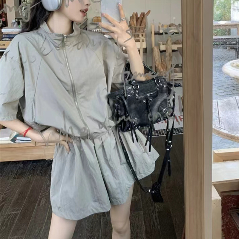 パンツセットアップ ジップアップブルゾン風ショートパンツセット