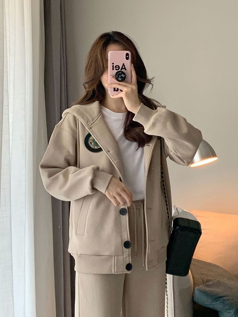 パンツセットアップ ワッペン付きゆったりジャケット&ワイドパンツセット