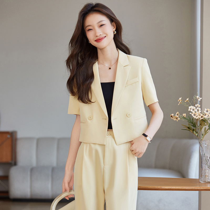 https://fulmo-img-server.com/pants-set/14386089-de14-44ad-9d5b-831ecae40a24.jpg