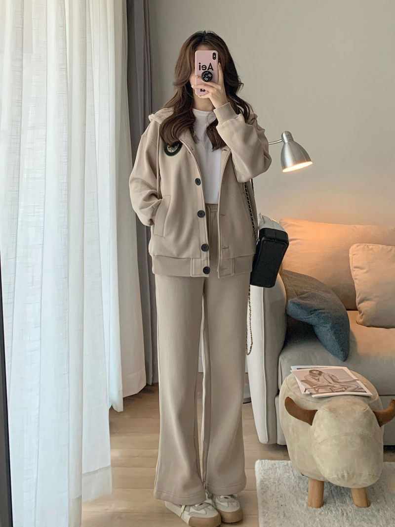 パンツセットアップ ワッペン付きゆったりジャケット&ワイドパンツセット