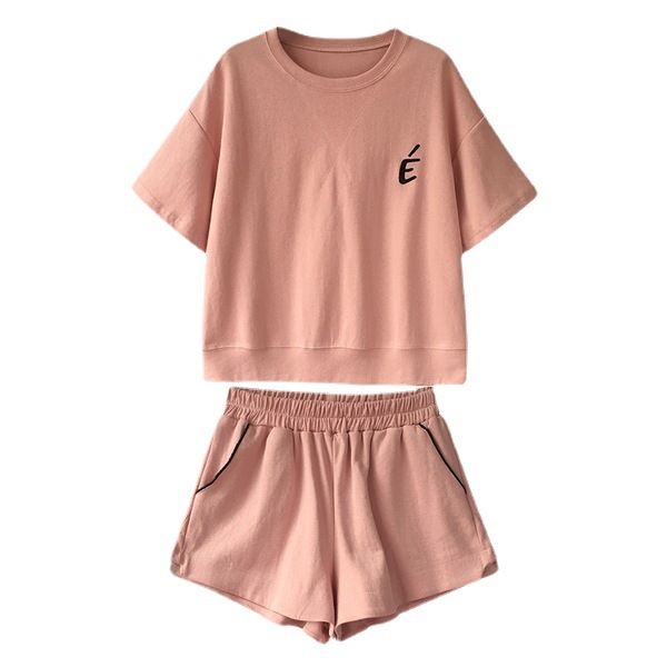 パンツセットアップ ゆったりロゴ入り上下セット