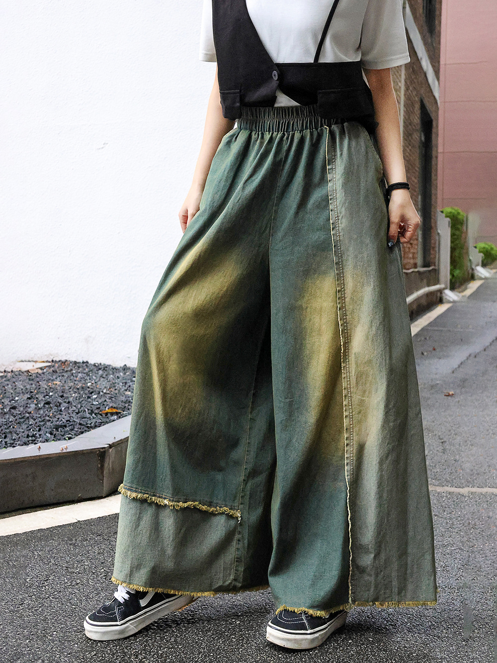 https://fulmo-img-server.com/pants-set/15fe89e0-9309-4c86-8dc7-66274c86309c.jpg