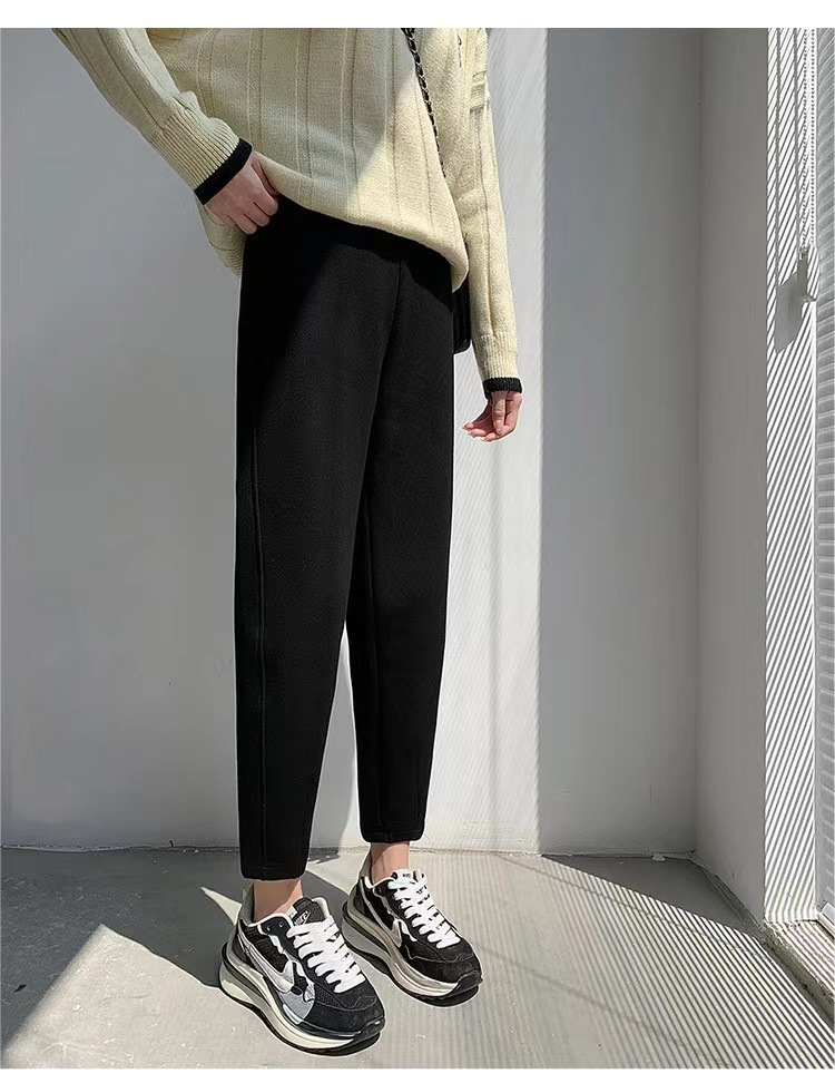 https://fulmo-img-server.com/pants-set/16c80a6a-0574-488c-8714-b75dbb02998c.jpg