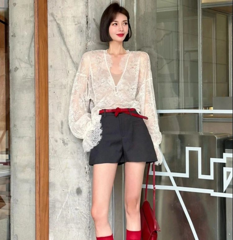 パンツセットアップ ショート レースブラウス×ショートパンツセット
