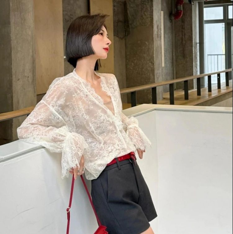 パンツセットアップ ショート レースブラウス×ショートパンツセット