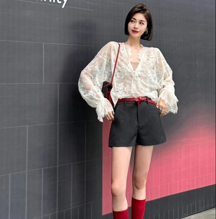パンツセットアップ ショート レースブラウス×ショートパンツセット