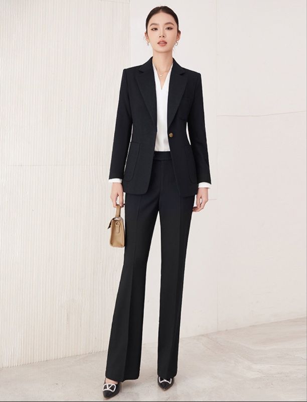 https://fulmo-img-server.com/pants-set/1746878959355_8irbf18k_i6js9k9u.jpeg
