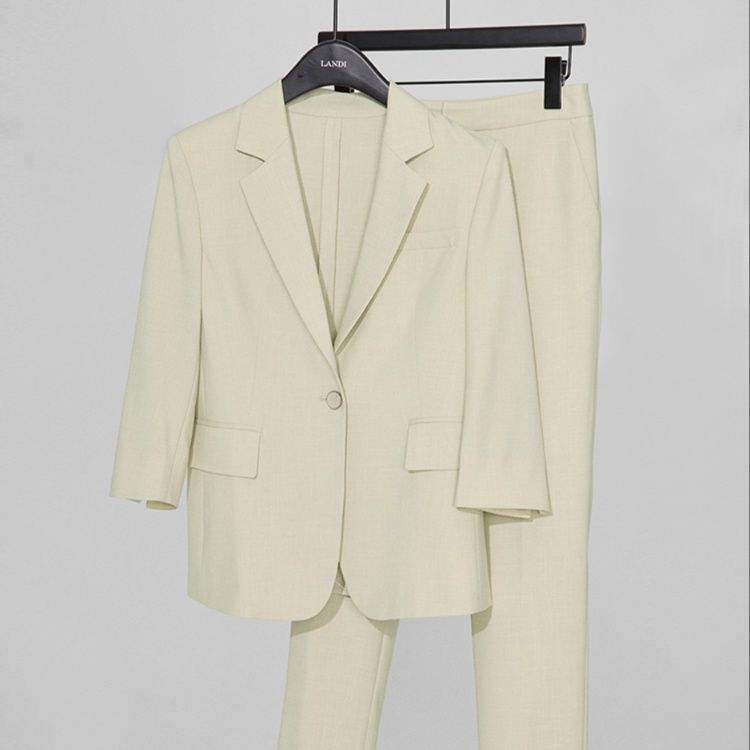 https://fulmo-img-server.com/pants-set/1747358854758_f27s7b3e_lx5c2oue.jpeg