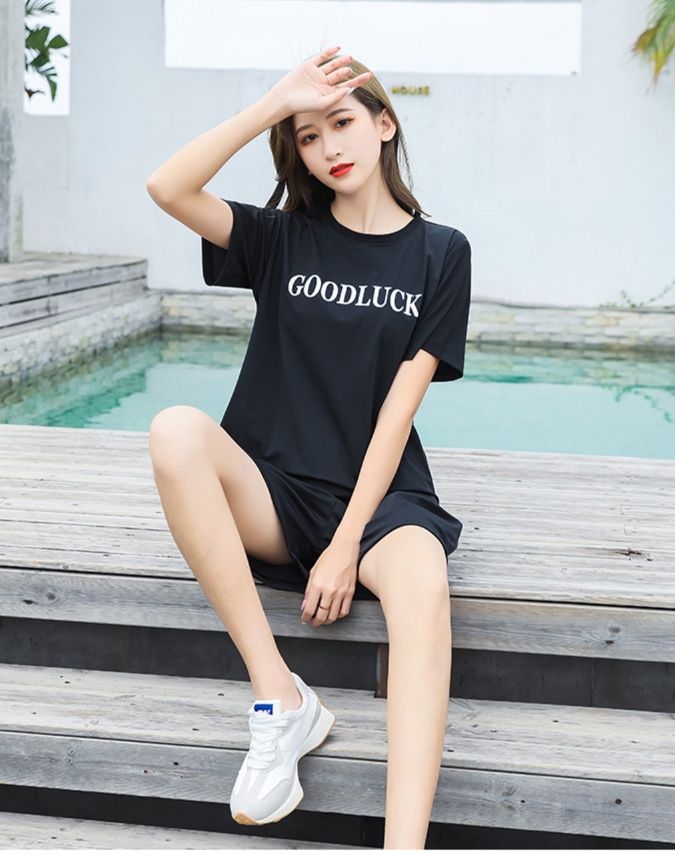 パンツセットアップ ショート 文字入りクロップドセットアップ