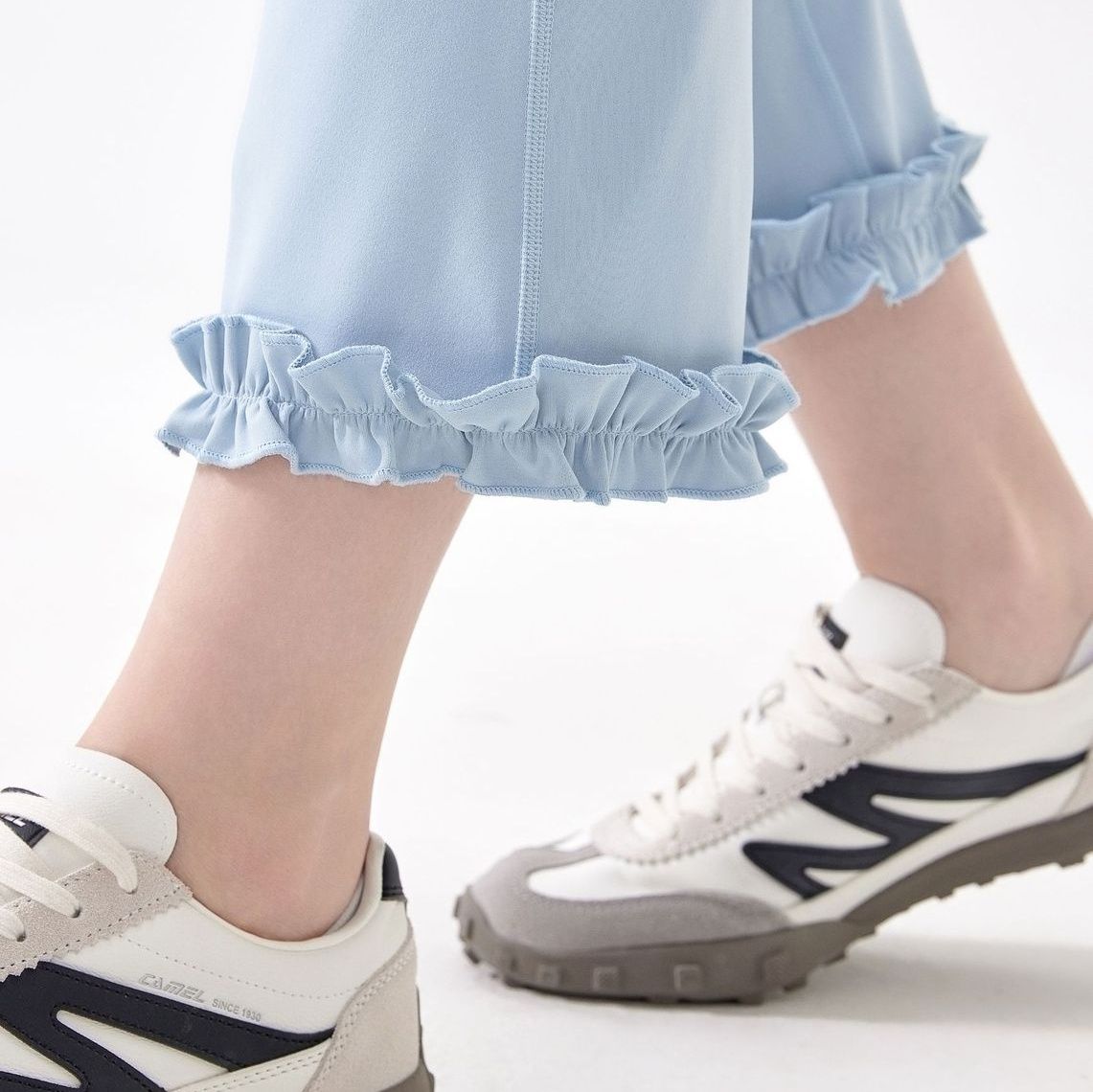 パンツセットアップ フリル裾デザイン ペプラムセットアップ