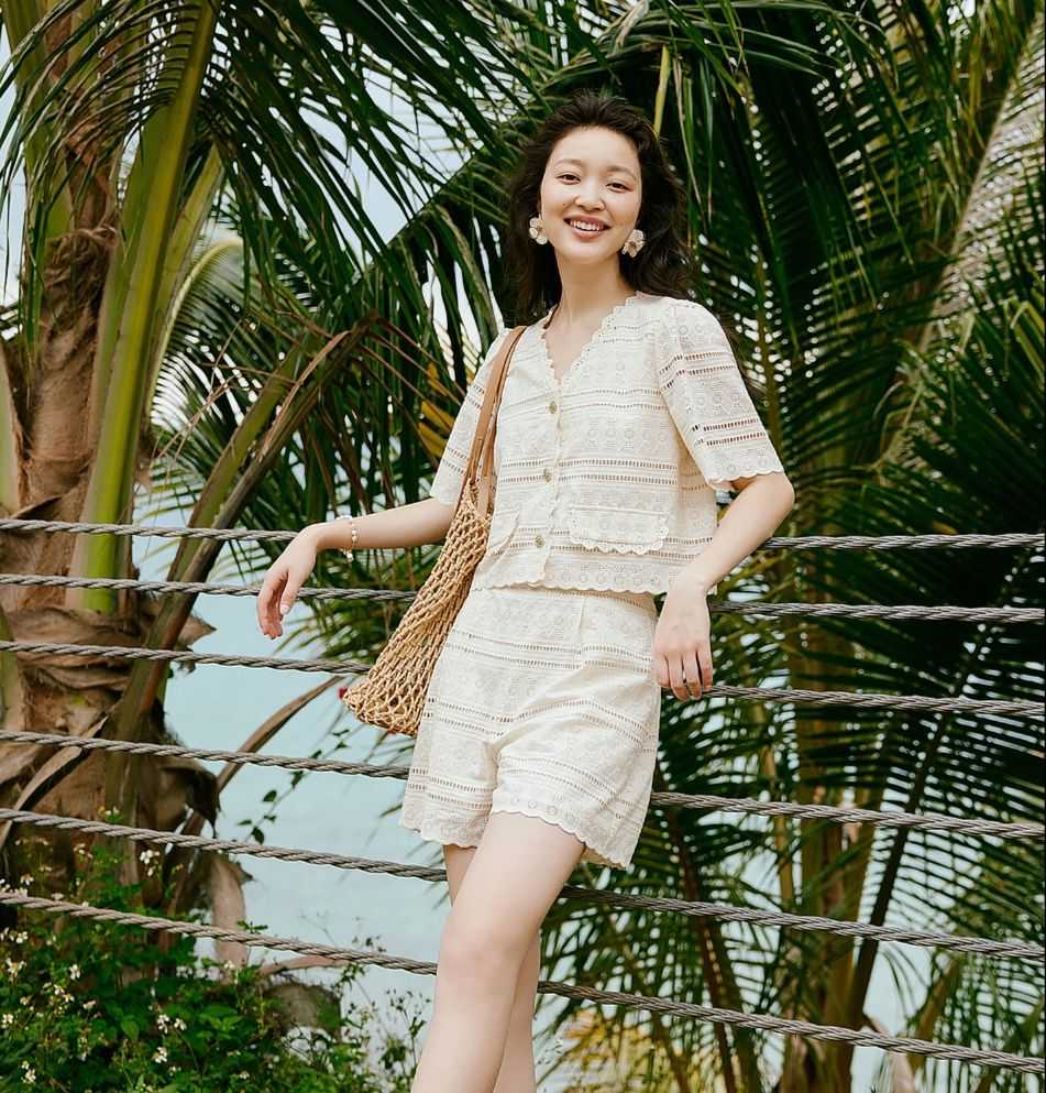 レースのデザインがあるパンツスタイルのセットアップ総まとめ5選