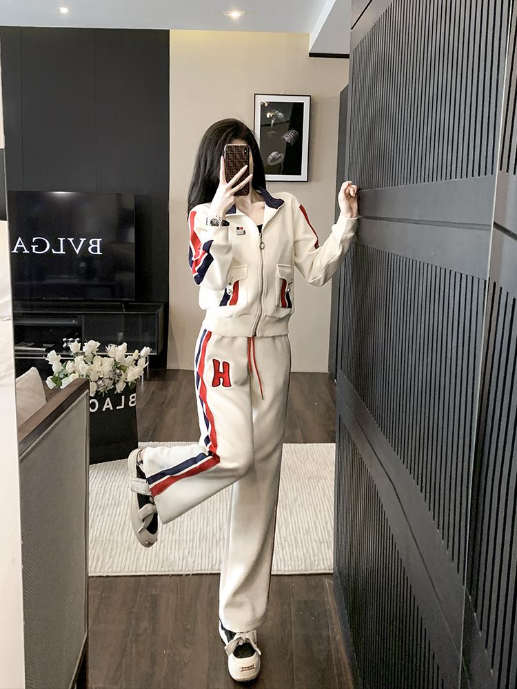 パンツセットアップ サイドラインデザインジップアップジャージ風セットアップ