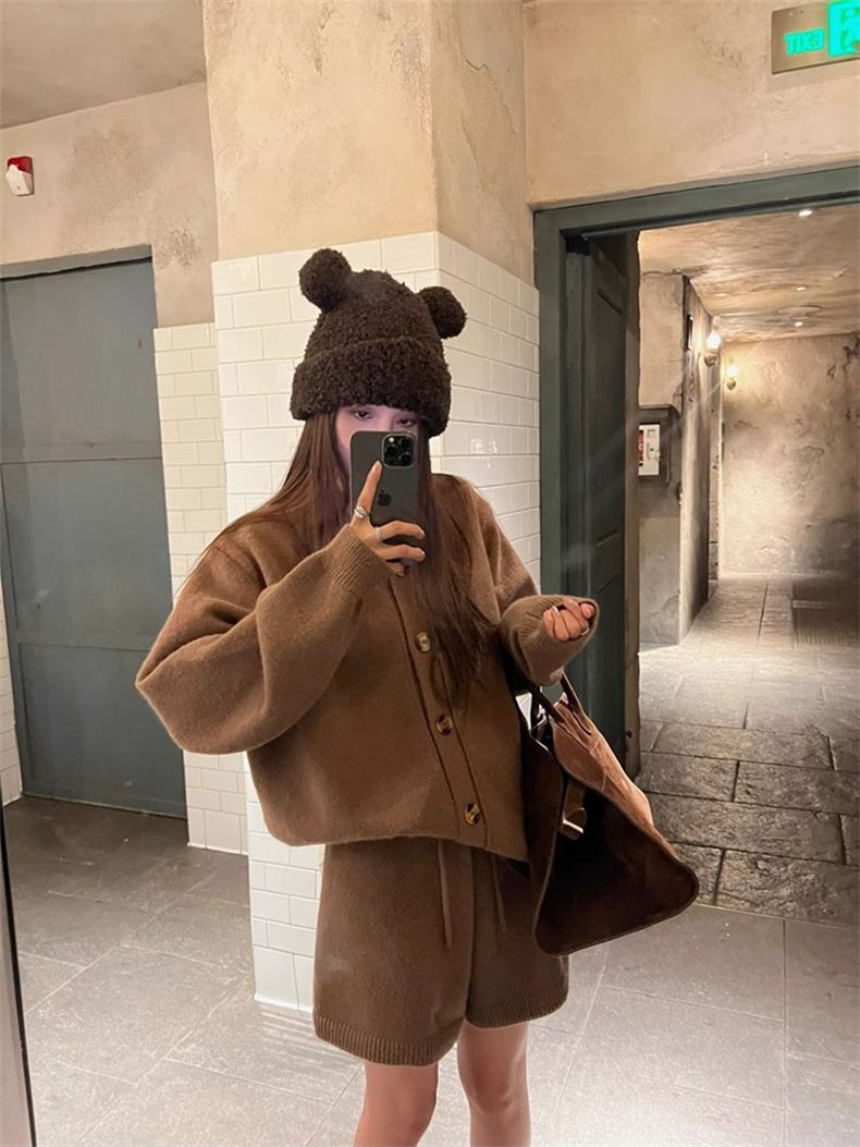 パンツセットアップ ニット素材襟付きジャケット&ショートパンツ上下セット