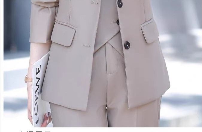 パンツセットアップ 三点式ベスト付きテーラードジャケットパンツセットアップ