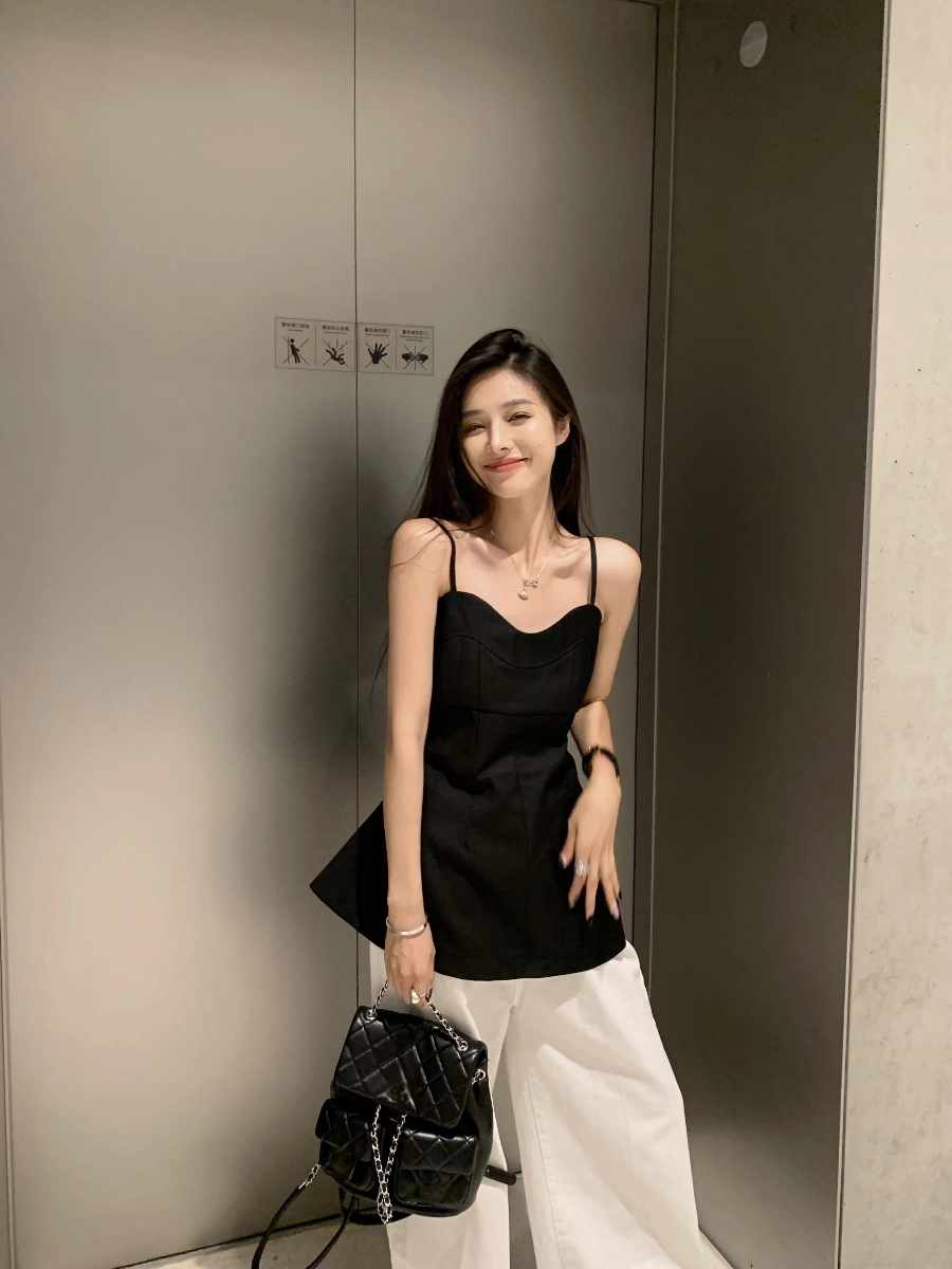 https://fulmo-img-server.com/pants-set/18250581-e485-444d-9937-da3d8597754d.jpg