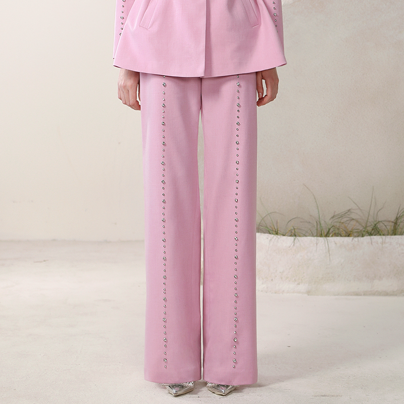https://fulmo-img-server.com/pants-set/191fa78b-5744-43e6-a694-2bac52aafb16.jpg