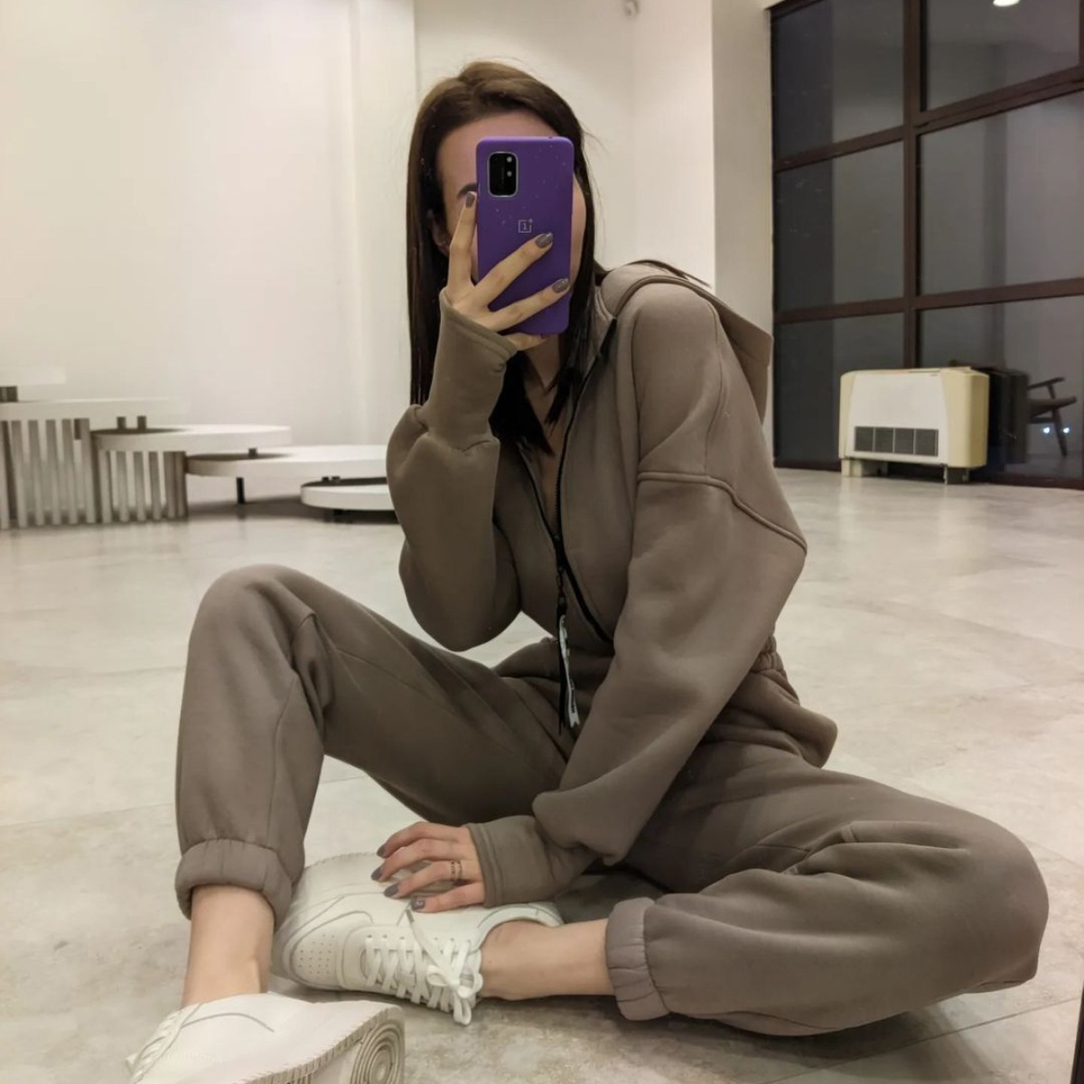 https://fulmo-img-server.com/pants-set/1b8df4e4-7e9a-4797-a7fc-c4abaddea439.jpg