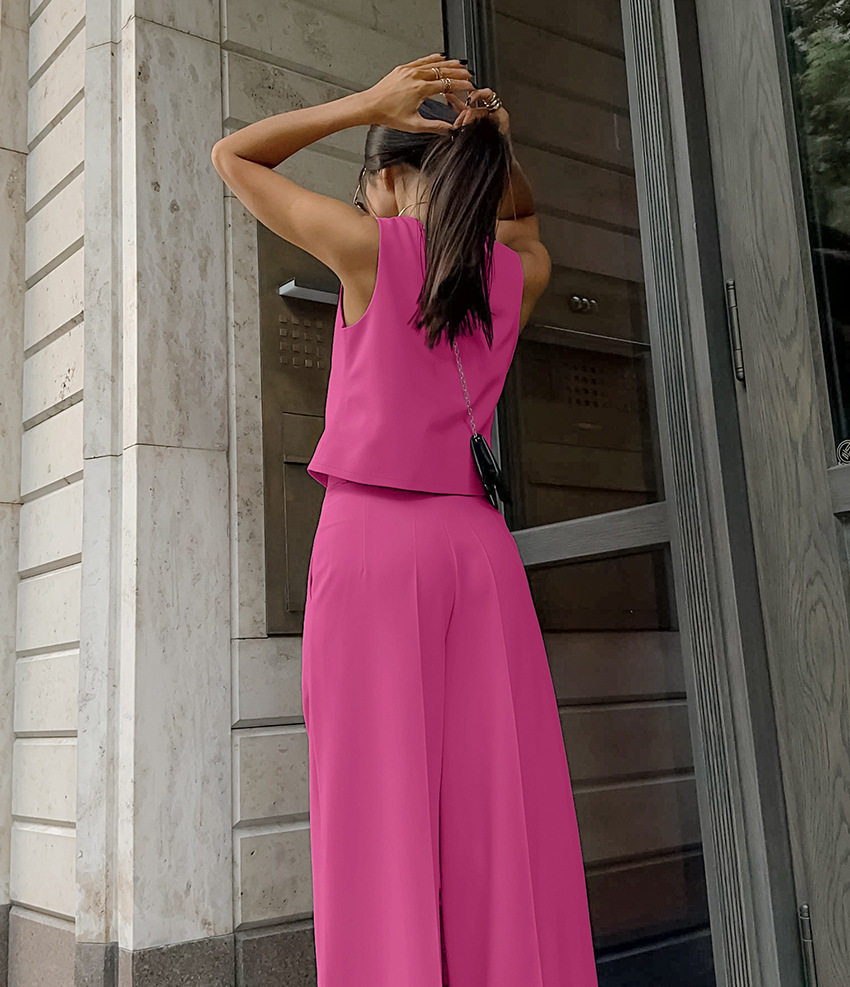 https://fulmo-img-server.com/pants-set/1eaaa89c-76a8-41aa-8df8-092c95c9aae9.jpg