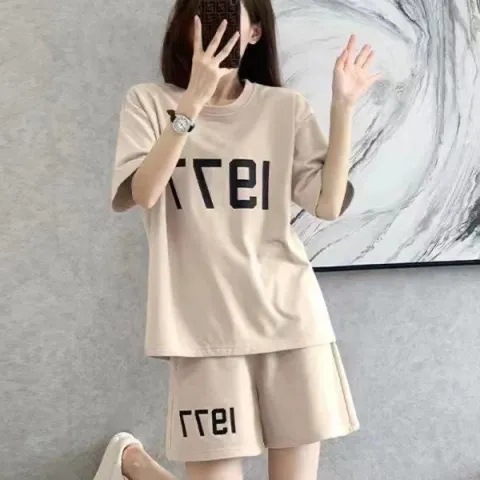 パンツセットアップ 文字デザイン ゆったりショートセット