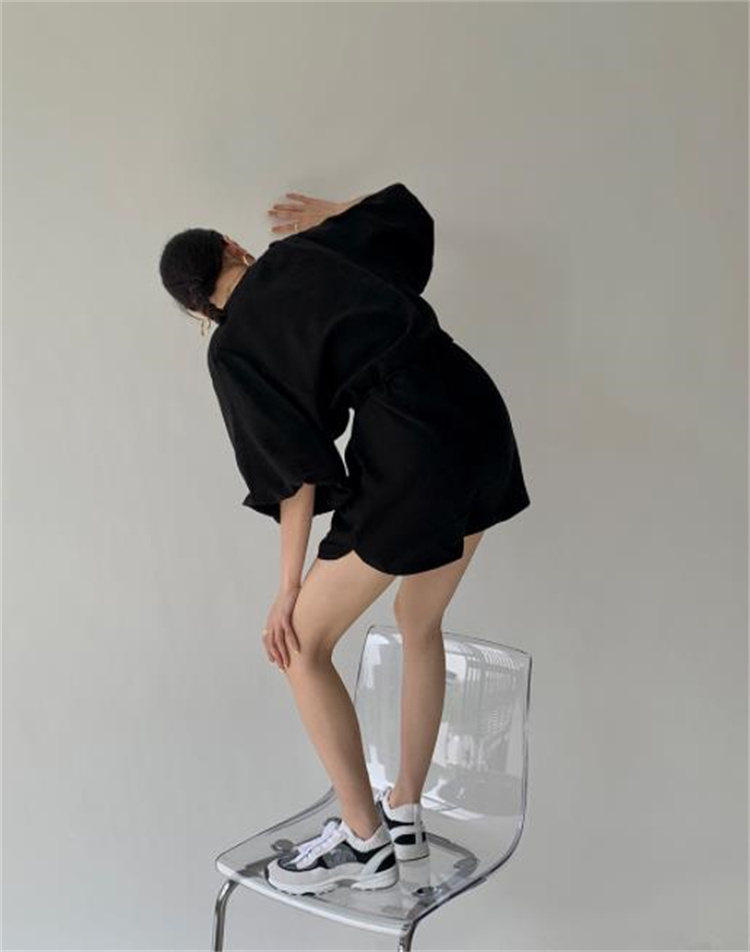 パンツセットアップ ウエスト絞りショートパンツ風ジッパー付きつなぎ