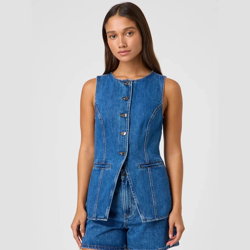 パンツセットアップ デニムベストとショートパンツの上品セットアップ