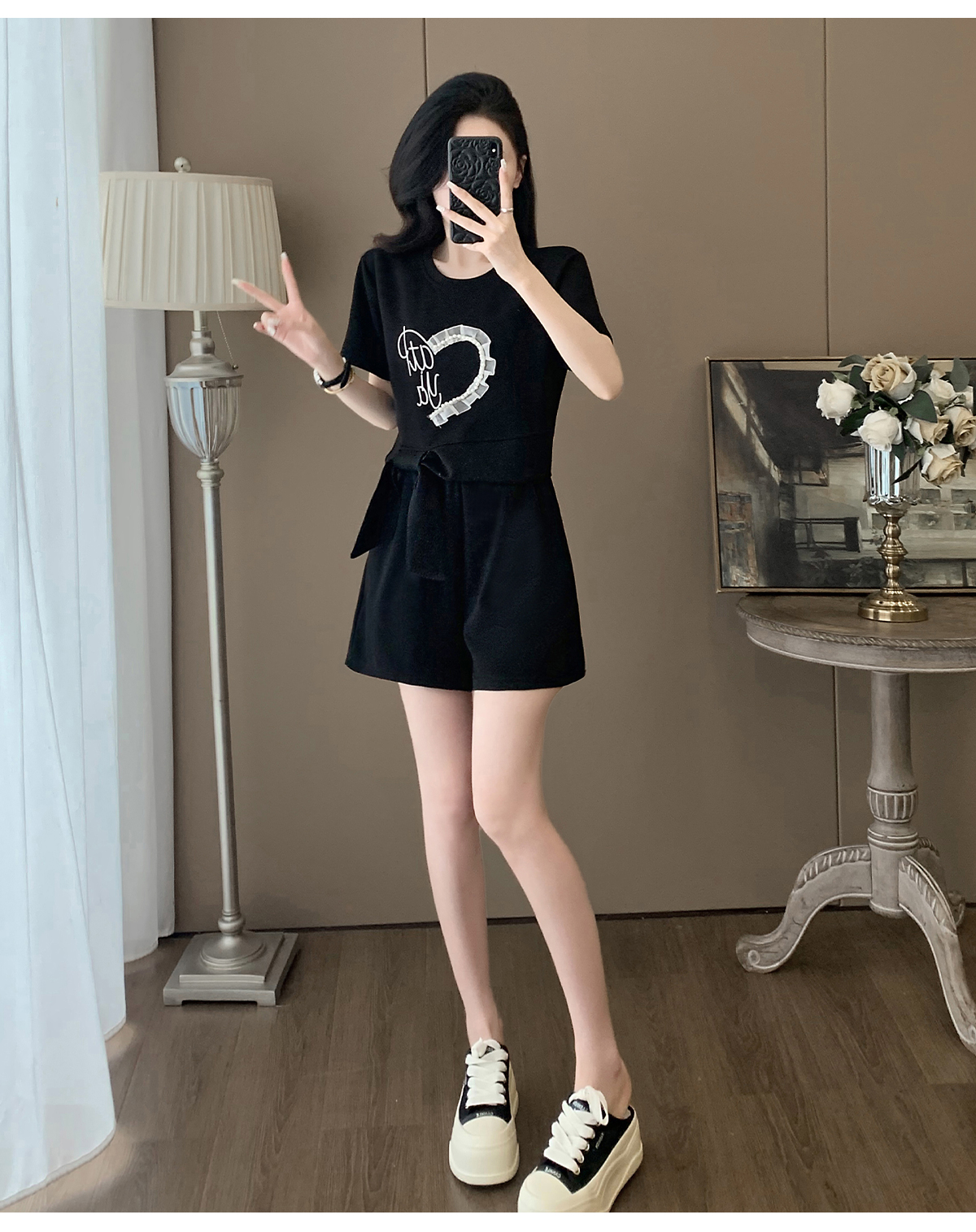 https://fulmo-img-server.com/pants-set/29404a1a-b69e-4f44-aac2-643c94efd3c1.jpg