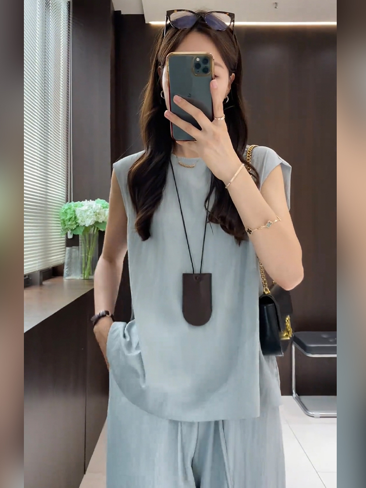 パンツセットアップ 清涼感漂うノースリーブセットアップ