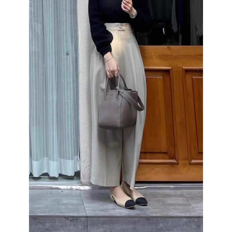 パンツセットアップ 洗練タックデザインワイドパンツ