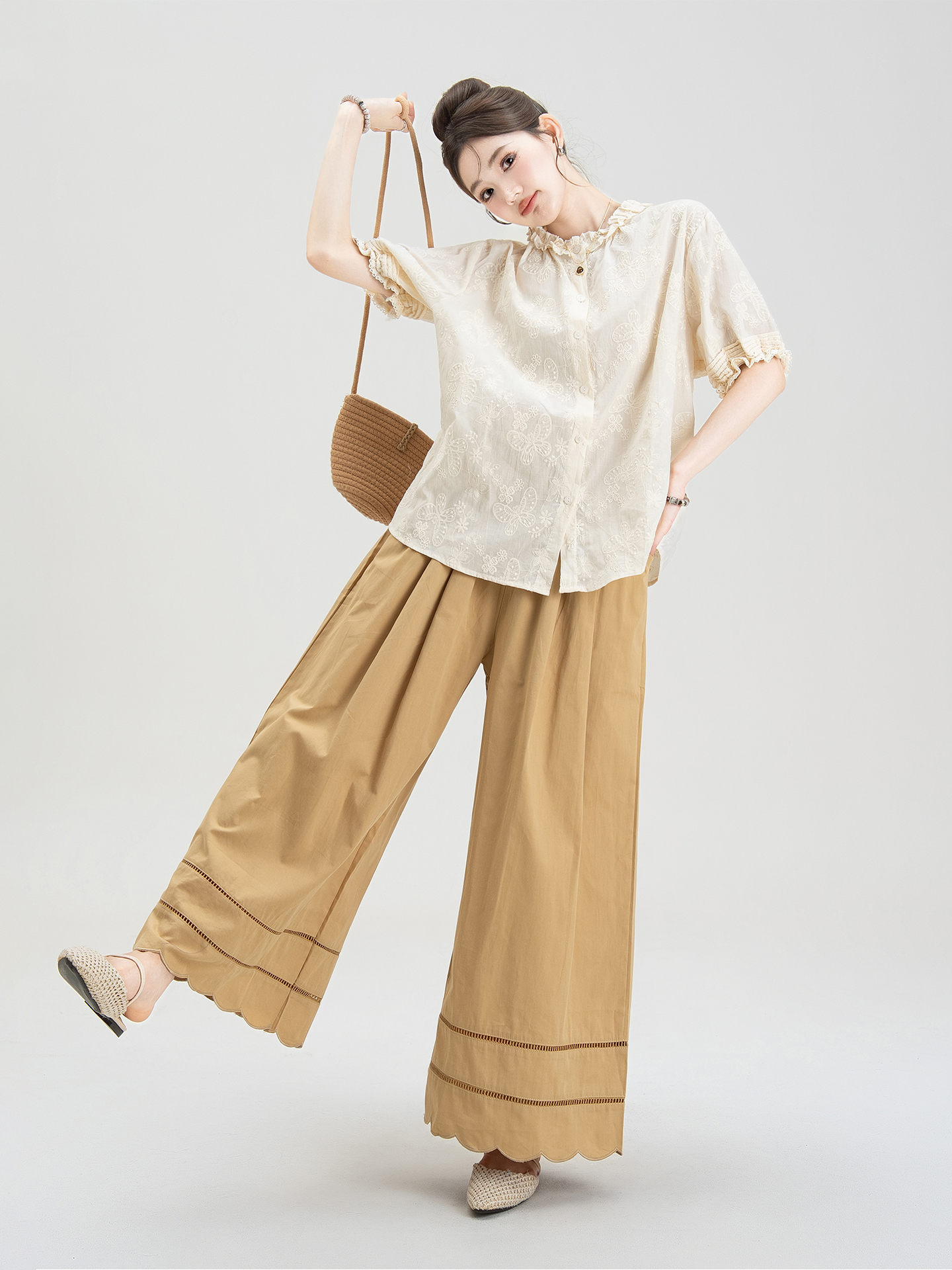 パンツセットアップ 刺繍ブラウス+スカラップワイドパンツ