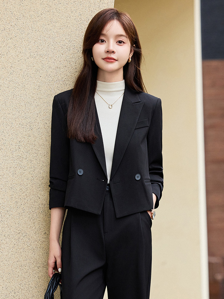 https://fulmo-img-server.com/pants-set/2de7d6ff-231d-4d93-909f-b8985d619bc1.jpg