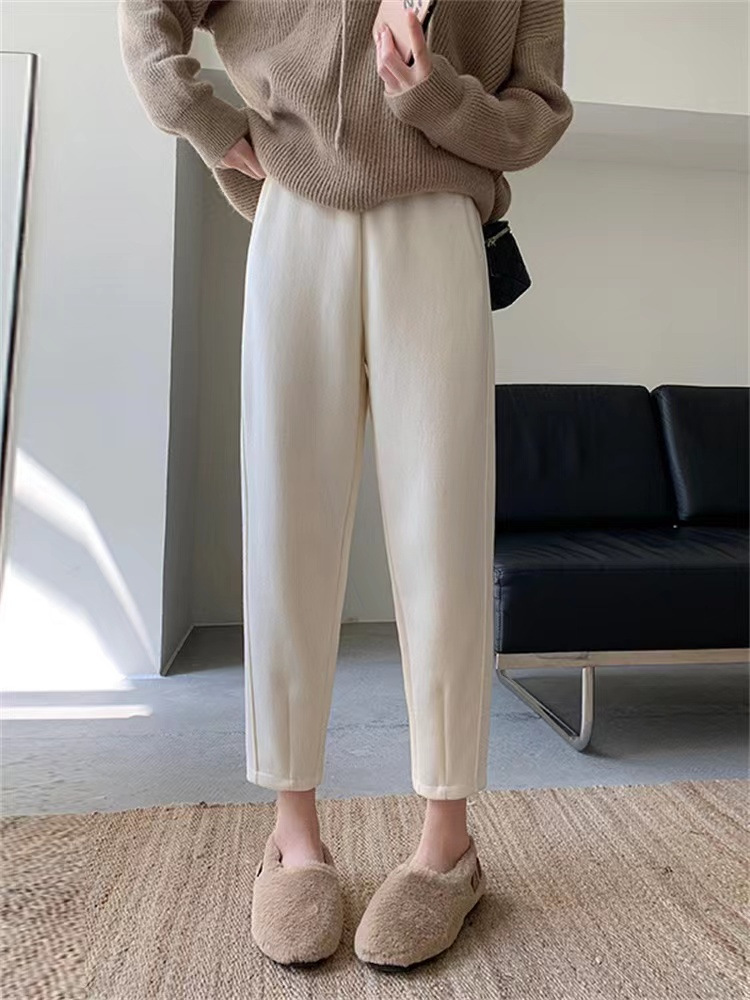 https://fulmo-img-server.com/pants-set/2e2c6874-61e2-4e25-b6da-b4962dbc282c.jpg