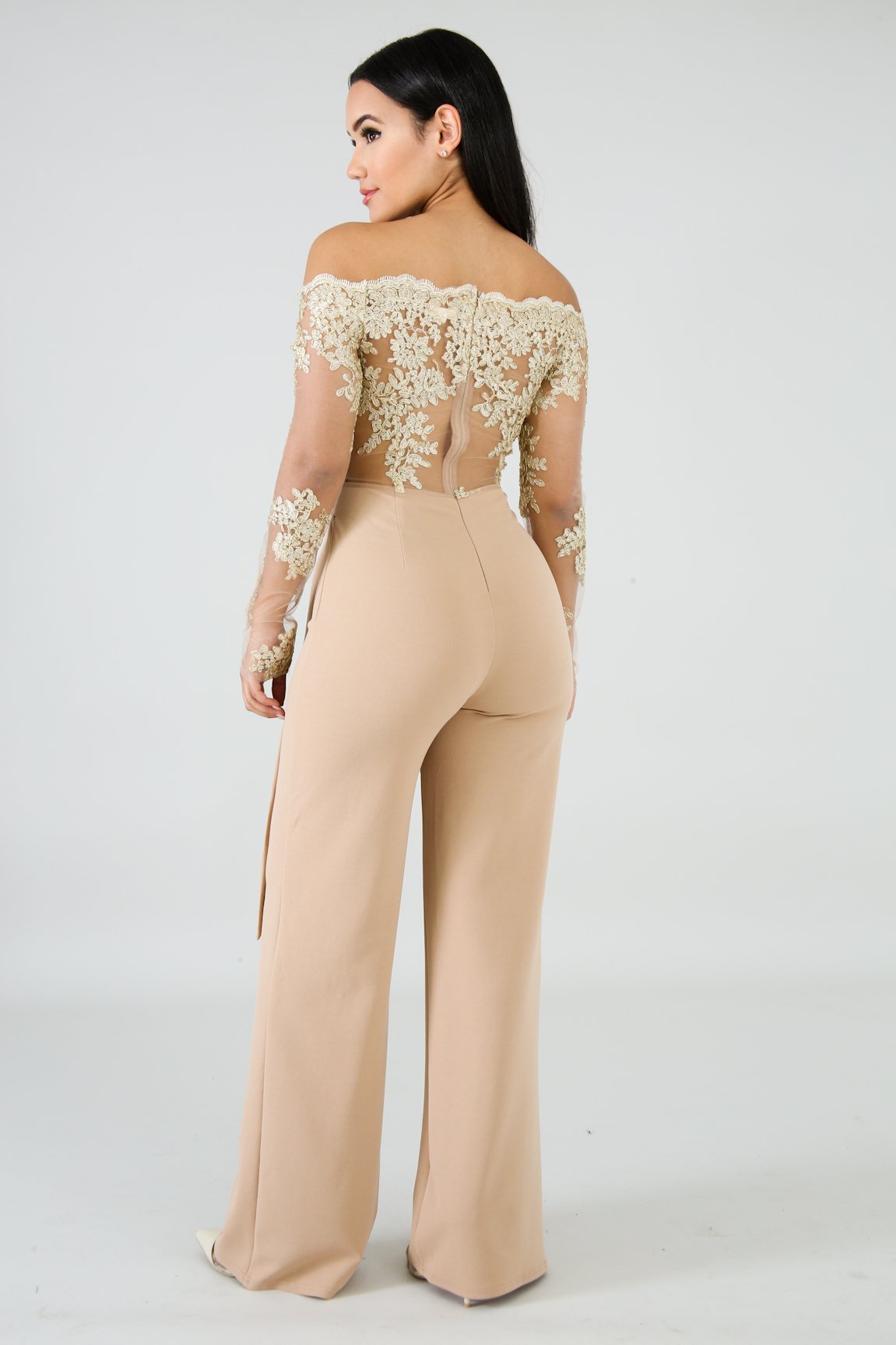 https://fulmo-img-server.com/pants-set/316efd7f-587f-416c-a2e8-34b81812aee4.jpg