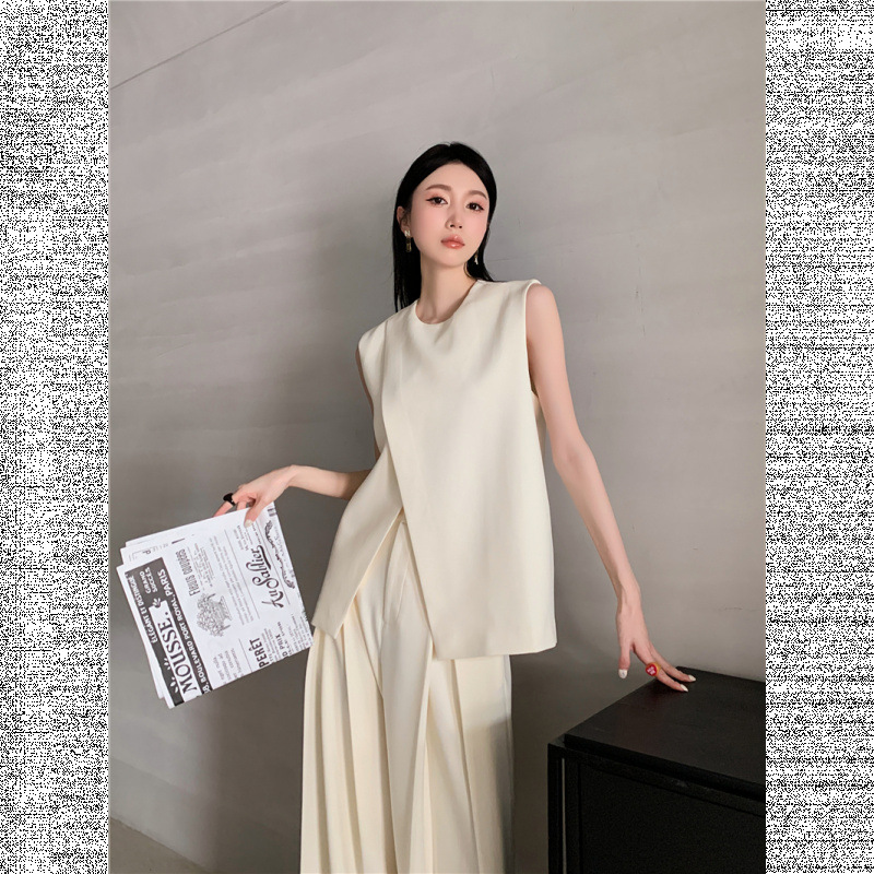 https://fulmo-img-server.com/pants-set/3344939f-eeec-4cac-be30-073fe5b7e35b.jpg