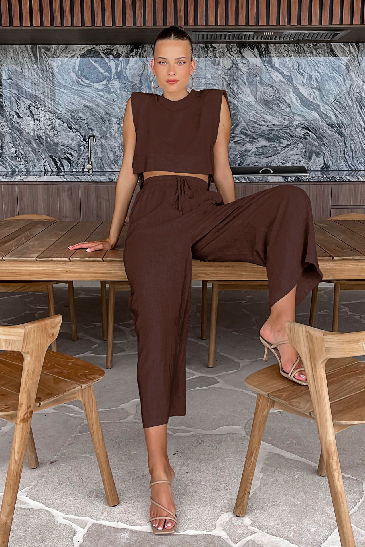 https://fulmo-img-server.com/pants-set/36dd62bf-8360-4d8e-a343-c9debabab063.jpg