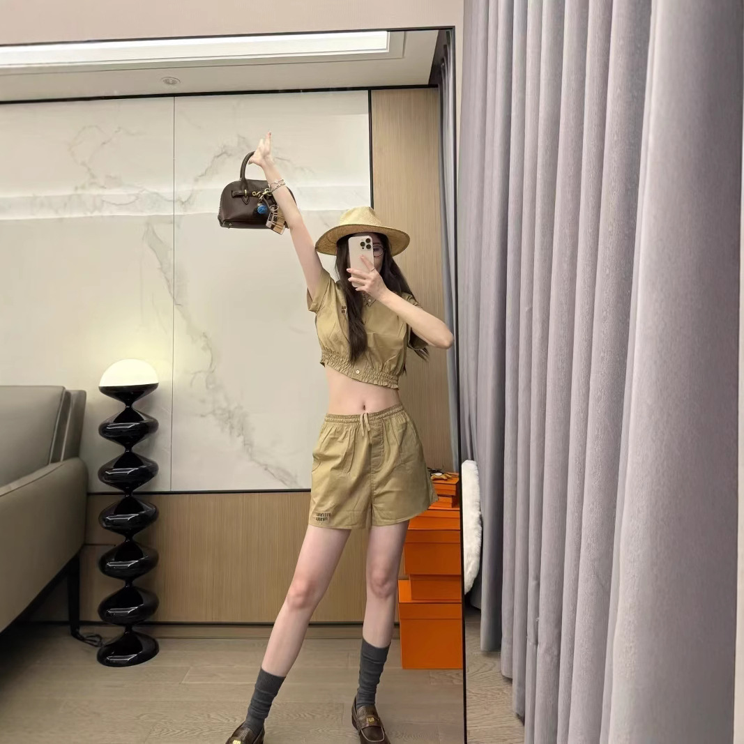 パンツセットアップ クロップド丈ショートセットアップ