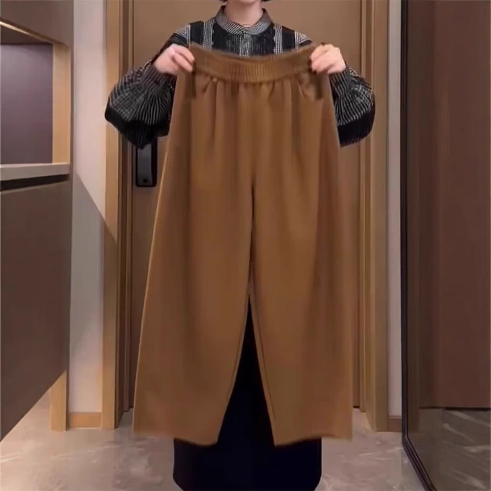https://fulmo-img-server.com/pants-set/392c7832-794b-4f7d-a35d-9182af36a554.jpg