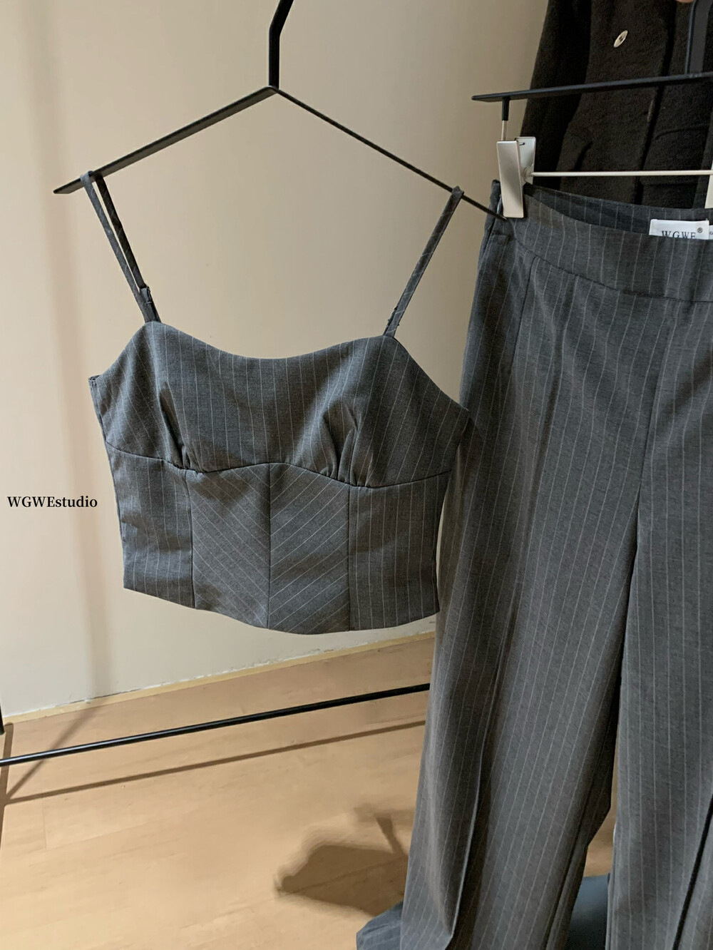 パンツセットアップ ストライプ柄キャミワイドパンツセット