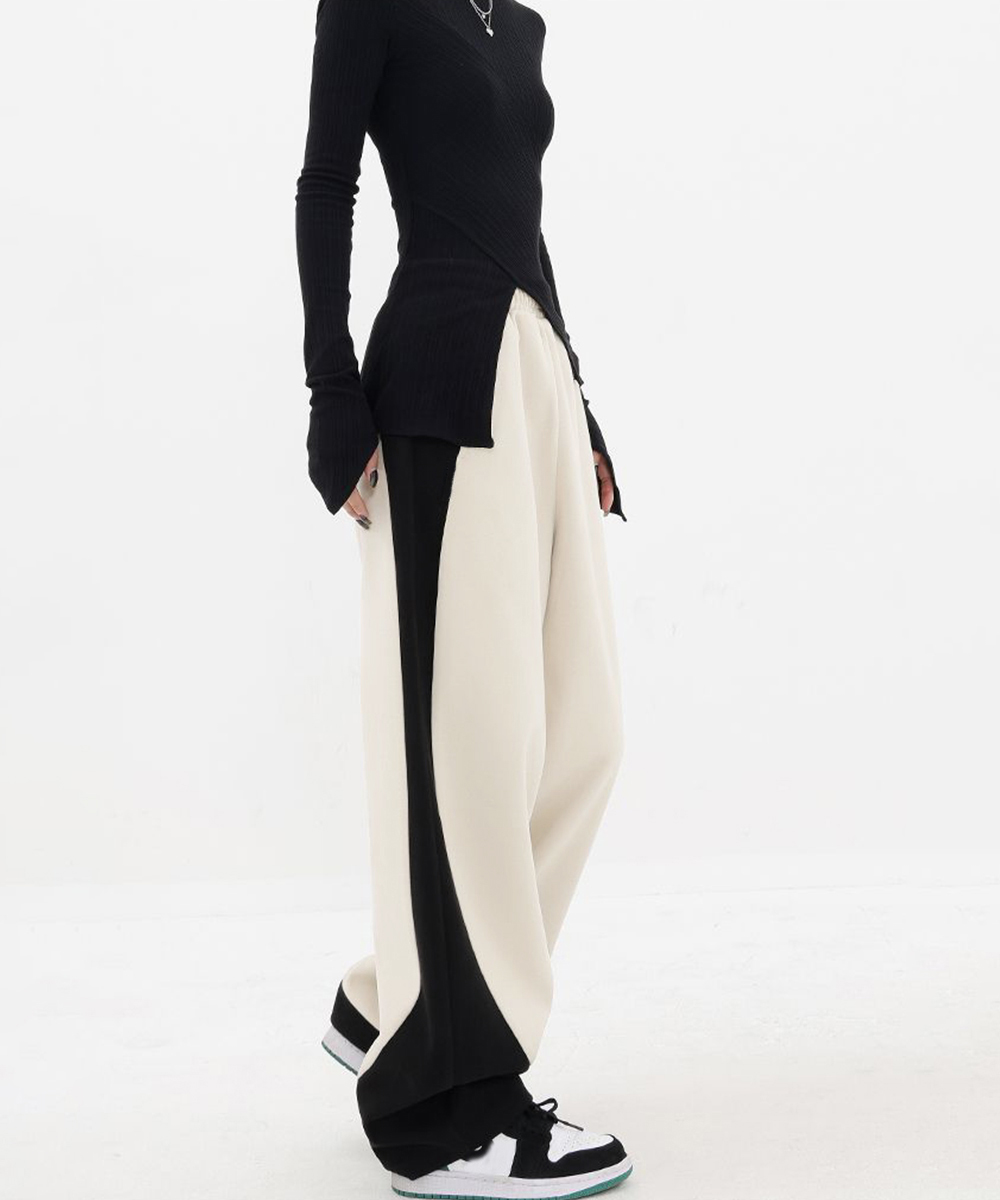https://fulmo-img-server.com/pants-set/3a6d6354-f32d-4dde-a557-40eefd7192da.jpg