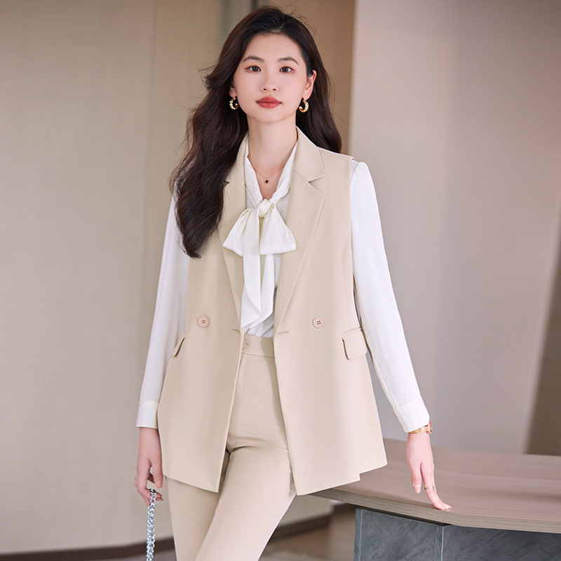 https://fulmo-img-server.com/pants-set/3b2c9dc2-45bc-4adf-98e3-6147b78c8a0a.jpg