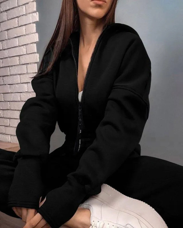 https://fulmo-img-server.com/pants-set/3c92d35f-1212-4534-964f-18a7363f6e04.jpg