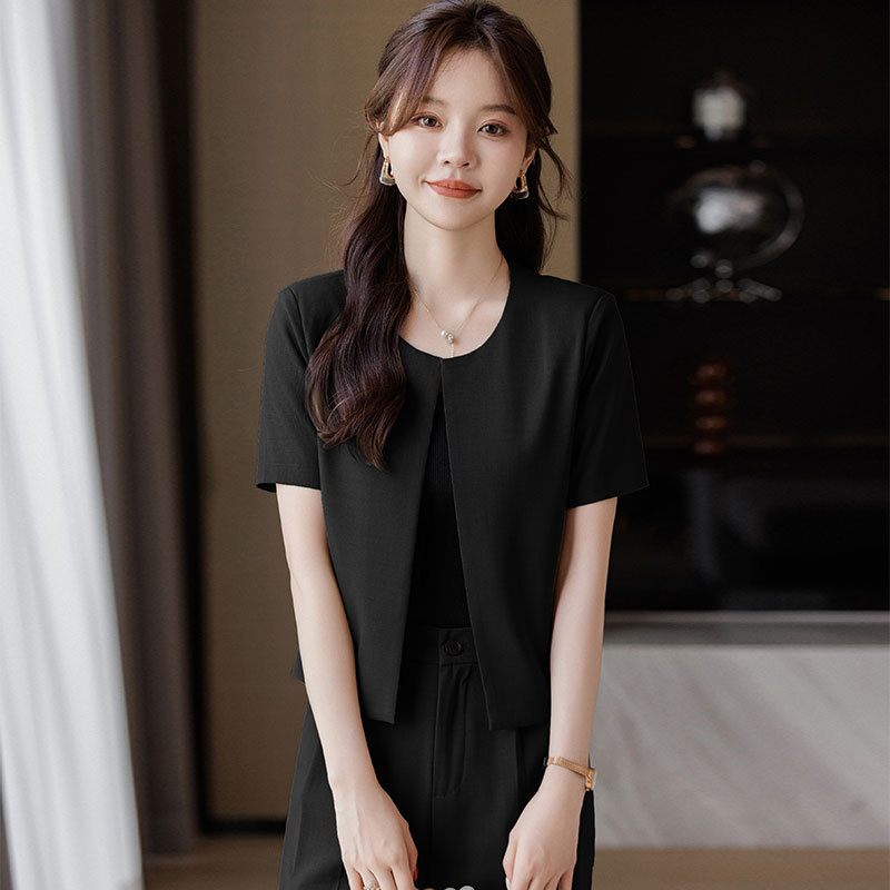 https://fulmo-img-server.com/pants-set/3fb39c35-ba3b-45fd-aa91-2c3937a3ad2d.jpg