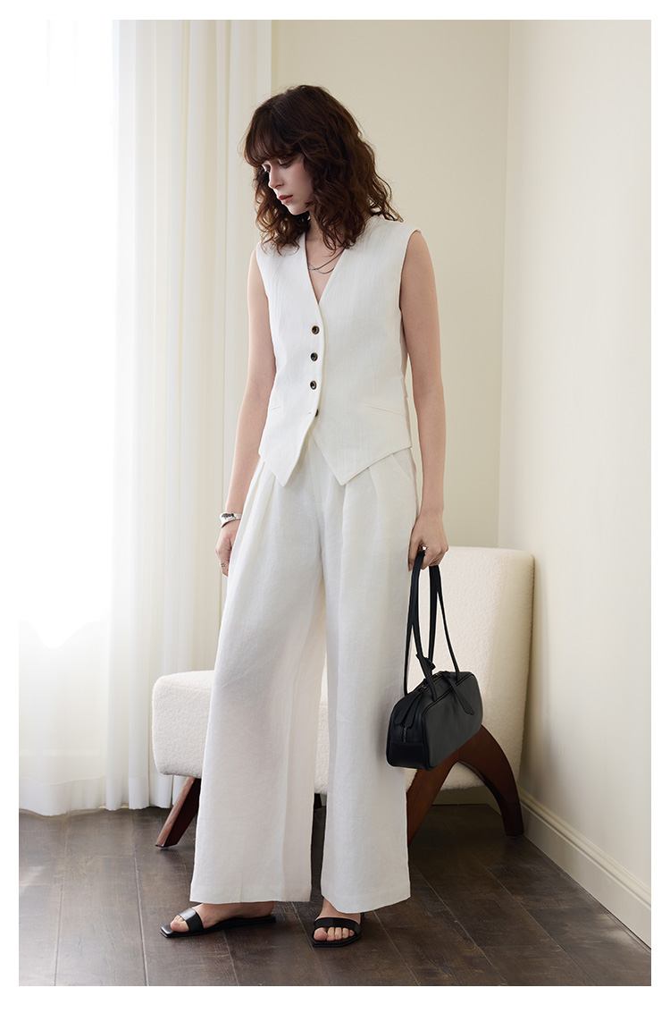 https://fulmo-img-server.com/pants-set/4167bdbc-0ecc-4cb2-a69e-b571e63f847a.jpg