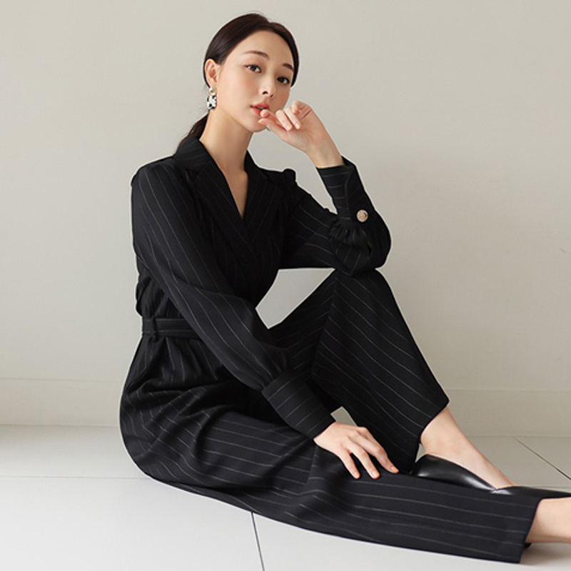 パンツセットアップ 上品ピンストライプ柄ベルト付きテーラードジャケット