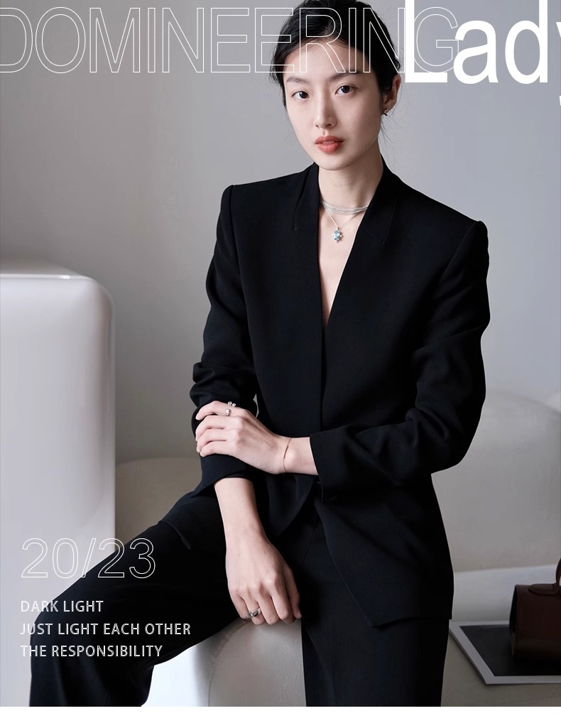 https://fulmo-img-server.com/pants-set/44b233aa-5ea3-4673-bb8a-ac15b3d3b708.jpg