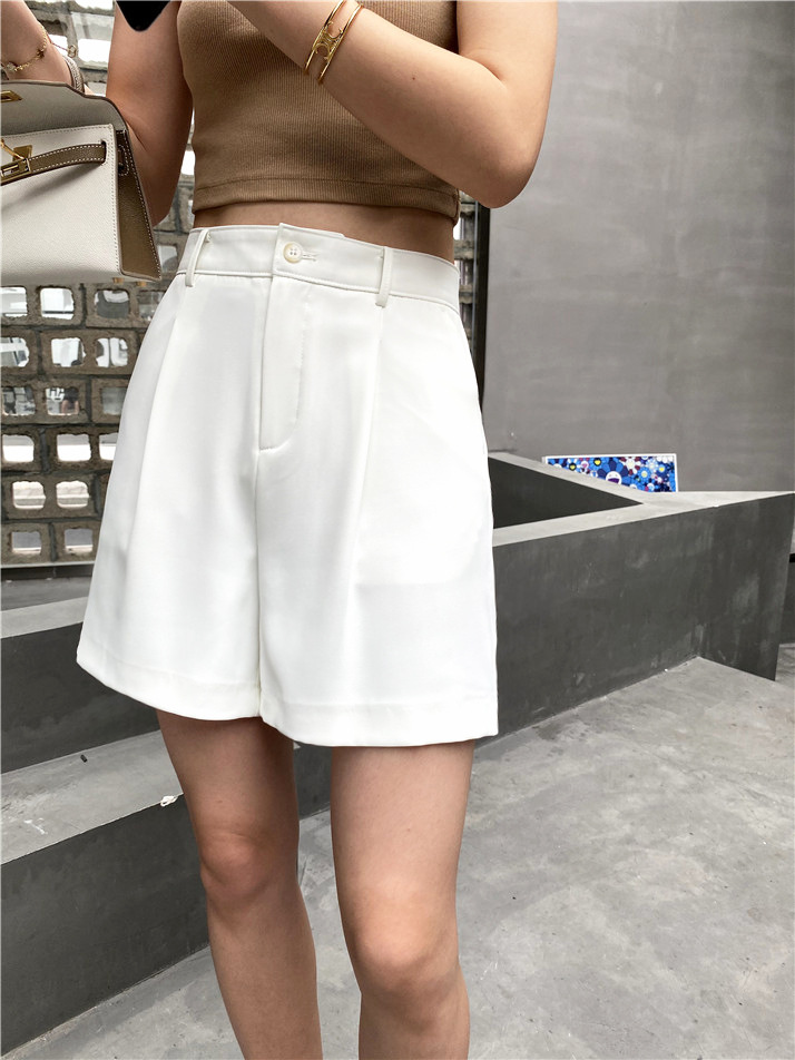 パンツセットアップ 上品シルエット タックショートパンツ