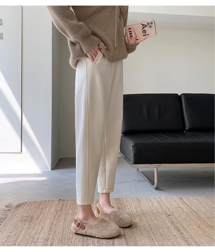 https://fulmo-img-server.com/pants-set/4583a5b6-f98f-4322-8a7e-c7465cb5dbdf.jpg