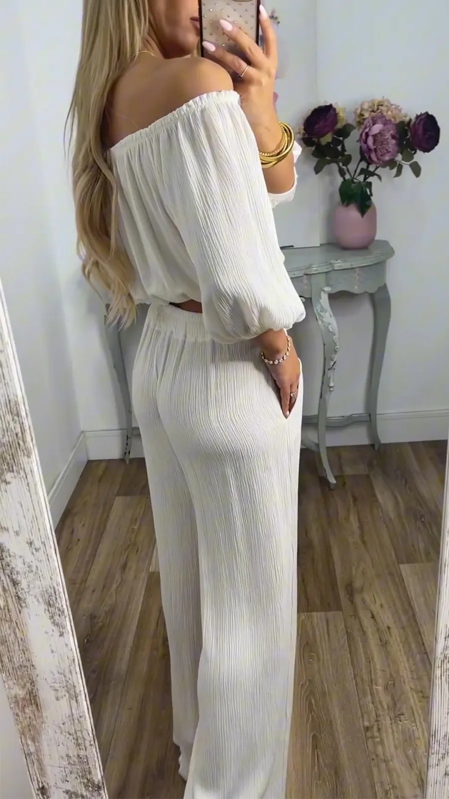 パンツセットアップ 優雅な肩出しワイドパンツセットアップ